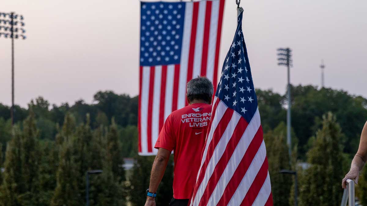 A participant at the 9/11 Saluki Stair Climb shows his support for veterans.