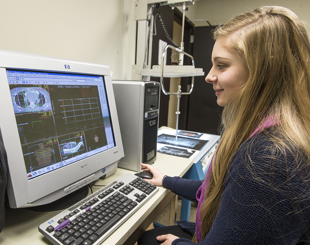 SIU Radiological Sciences student